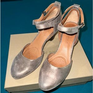 Gentle Souls by Kenneth Cole Raven Le, Chocolate, heel, women size 10